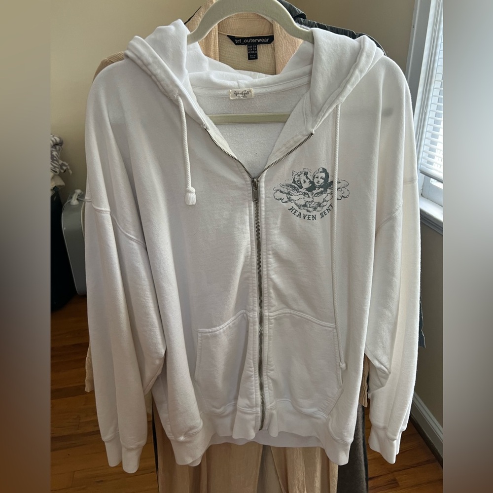 Brandy melville angel sweatshirt zipper